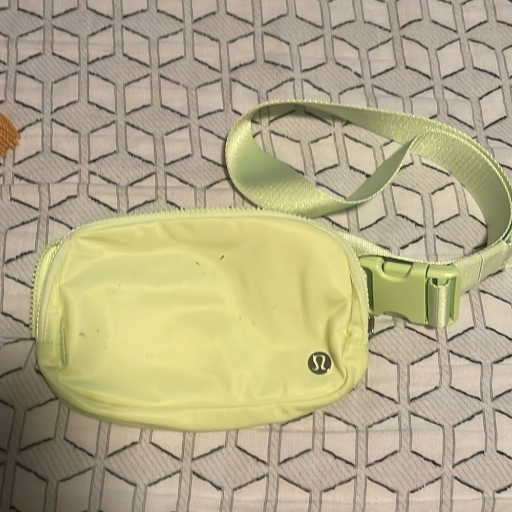 Used lululemon belt bag